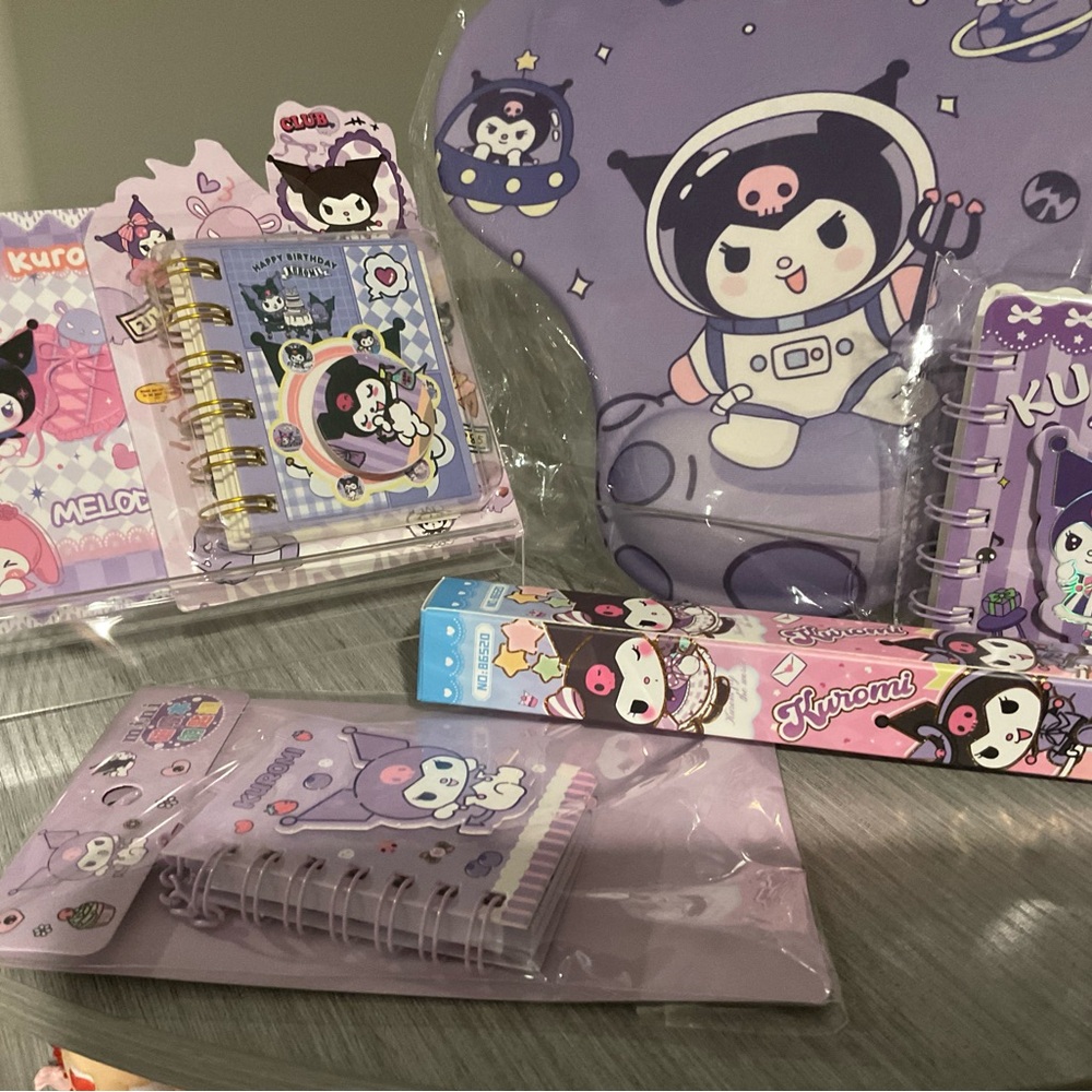 Kuromi 7 Piece Stationery Bundle - Picture 6 of 6